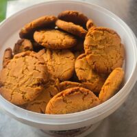 5L ginger biscuits