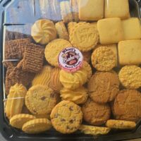 7L Assorted biscuits