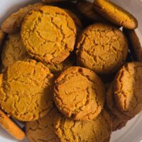 10L Ginger biscuits